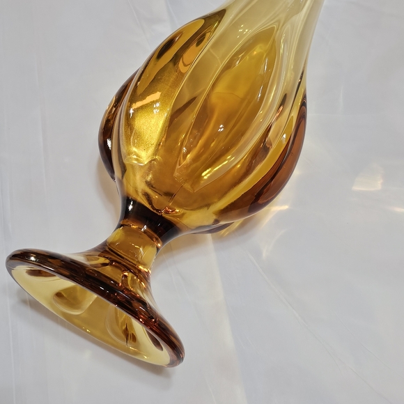 Viking "Epic", 22", Six Petal Swung, Blown Glass Vase - Picture 2 of 8